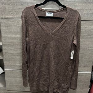 Old Navy Pull Over Sweater. Size: Medium